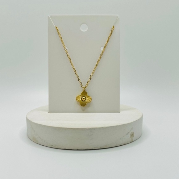 Necklace Bundle Set Floral Edition - Picture 4 of 8